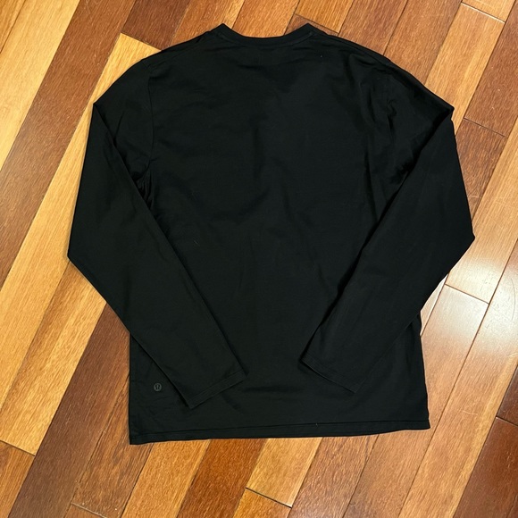 Lululemon Men’s Fundamental Long Sleeve Henley Medium Black - Picture 3 of 7